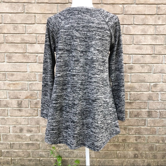 Éloges: floral tunic top - Picture 4 of 10